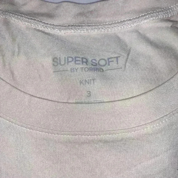 Torrid CLASSIC FIT Super Soft Crew Neck T-shirt Plus Size 3 Women’s Top - Picture 12 of 12